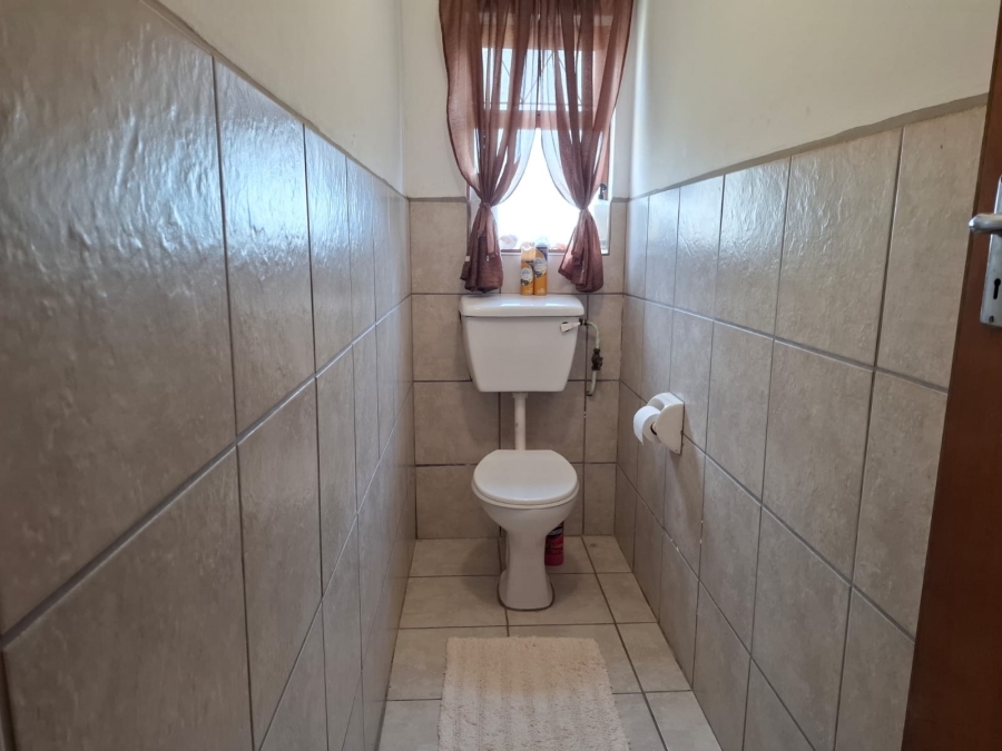 2 Bedroom Property for Sale in Beacon Bay Eastern Cape